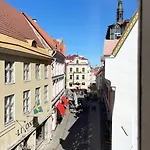 Unique In Vanalinn, Old Town * 塔林