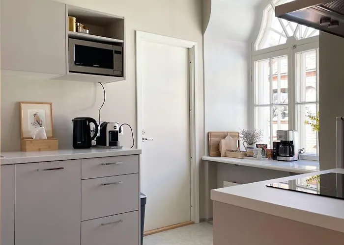 Апартаменты Unique In Vanalinn, Old Town Таллин